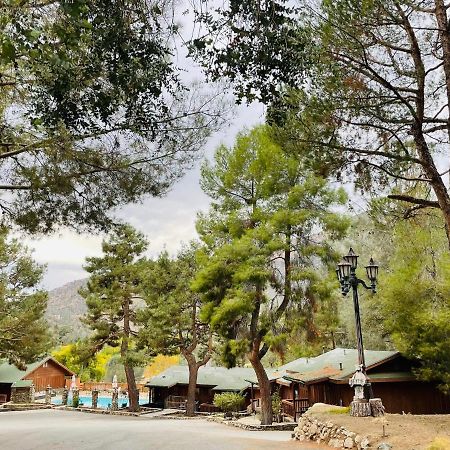 Whispering Pines Lodge Kernville Exterior foto